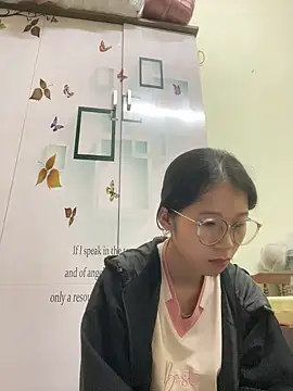 meomeo2k6 online show from October 24, 2:46 pm