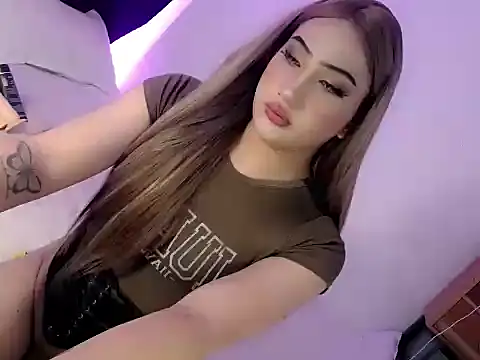 Snapshot of sugar_naughty chatting on October 16, 3:03 pm sugar naughty online show from October 16, 3:03 pm