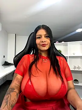 Snapshot of megan_bigboobs_ chatting on September 19, 11:42 am megan bigboobs online show from September 19, 11:42 am