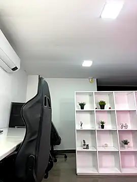 megan bigboobs  online show from October 28, 11:05 am