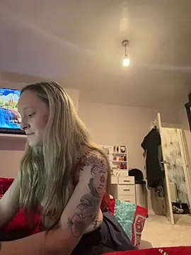 LucyRoseMae online show from February 2, 9:08 am