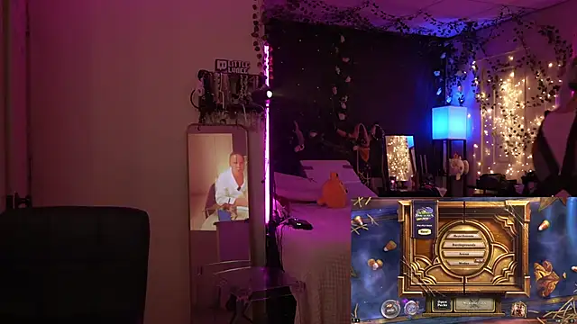 littlelune online show from October 12, 12:24 am