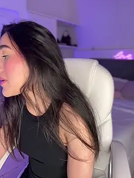 julieta jhonss online show from March 2, 3:28 am