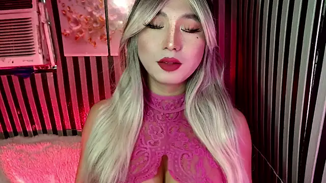 UrhotlucyTS online show from February 23, 7:08 am