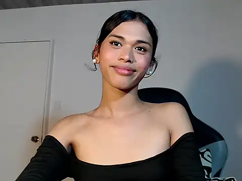 urcurlydiva online show from November 23, 10:28 am