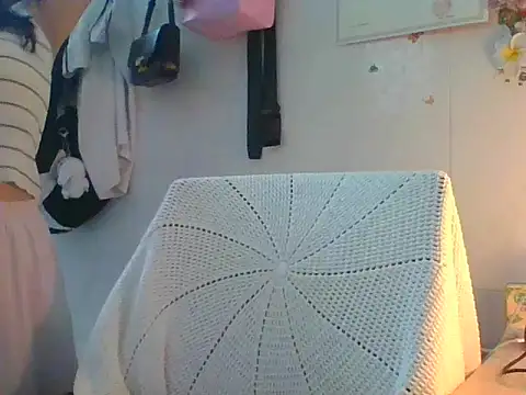 Linzly online show from February 24, 1:49 am