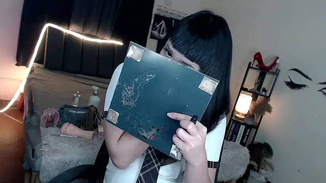 Veniceseduction online show from January 12, 7:08 pm