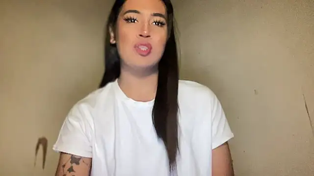 Snapshot of fallon_empress143 chatting on September 14, 12:30 am fallon empress143 online show from September 14, 12:30 am