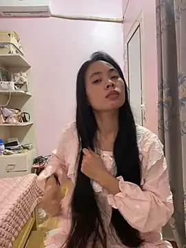 Snapshot of Dau-Tayy chatting on October 3, 12:32 pm Dau-Tayy online show from October 3, 12:32 pm