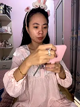 Snapshot of Dau-Tayy chatting on October 14, 11:13 am Dau-Tayy online show from October 14, 11:13 am