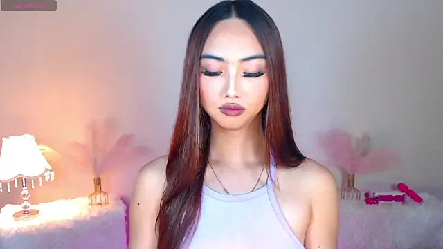 Kiah Wyatt online show from November 18, 7:09 am