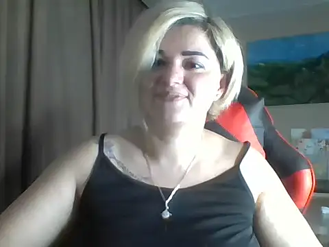 Snapshot of Wymini chatting on September 8, 9:03 pm Wymini online show from September 8, 9:03 pm