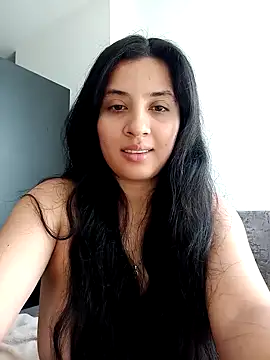 VALENTINA ROUSE  online show from November 14, 3:01 pm