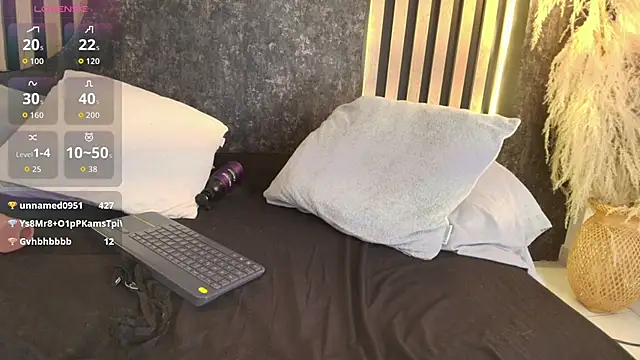 Snapshot of salome-gh chatting on October 12, 9:06 pm salome-gh online show from October 12, 9:06 pm