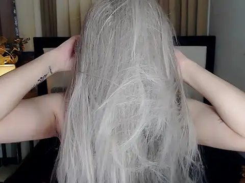 Snapshot of NaomiSmall chatting on October 4, 9:04 am NaomiSmall online show from October 4, 9:04 am
