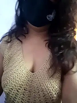 Angel priy101 online show from February 7, 7:01 am