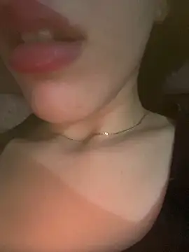 Mimisixo online show from November 1, 11:52 pm