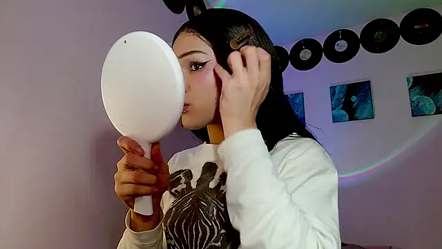 meghan devil  online show from November 8, 7:13 am