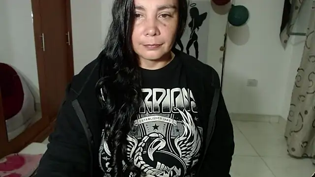 Snapshot of Vivian_milf_paint chatting on September 27, 3:58 am Vivian milf paint online show from September 27, 3:58 am