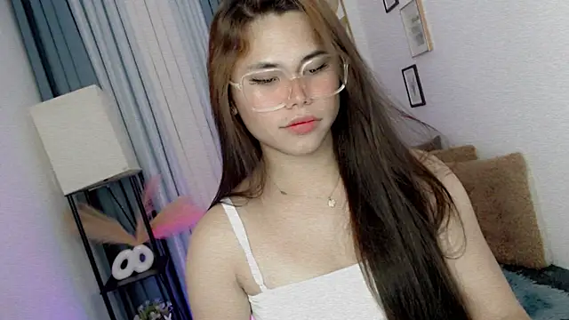 PrettyBlythes TS online show from March 30, 1:11 pm