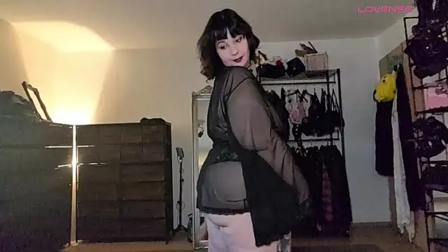 Snapshot of _Your_Goddess_Victoria_ chatting on September 15, 11:07 am Your Goddess Victoria online show from September 15, 11:07 am