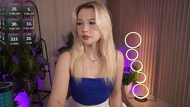 LauraWifeness online show from October 6, 6:52 am