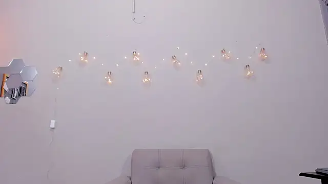 alianim online show from November 4, 9:31 pm