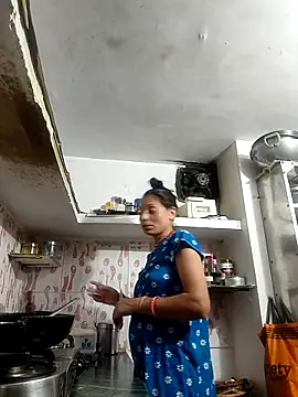 ISHANI-SINGH online show from April 28, 2:54 pm