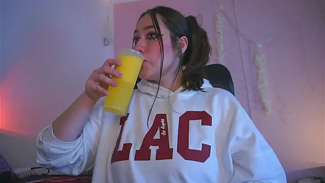 Violet moon24 online show from November 2, 10:02 pm