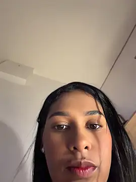 ericajohnson  online show from April 14, 2:17 pm