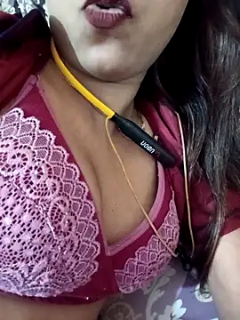Snapshot of payalsharma95 chatting on October 1, 4:23 pm payalsharma95 online show from October 1, 4:23 pm