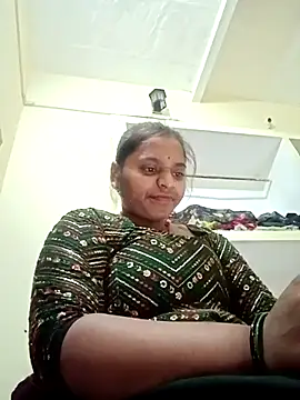 Hot crety online show from December 1, 8:40 am