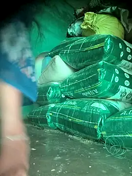 Hot crety online show from April 20, 7:00 am