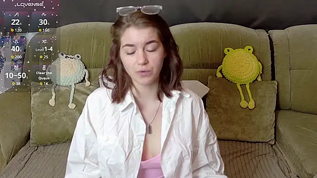 ElzaBlis online show from April 8, 1:02 pm