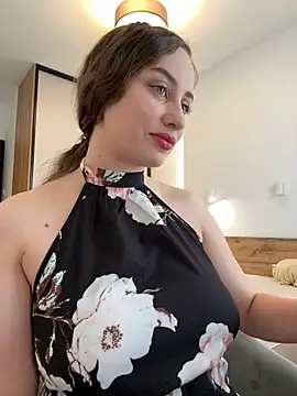 Maribelle Vinnie online show from April 23, 12:40 pm