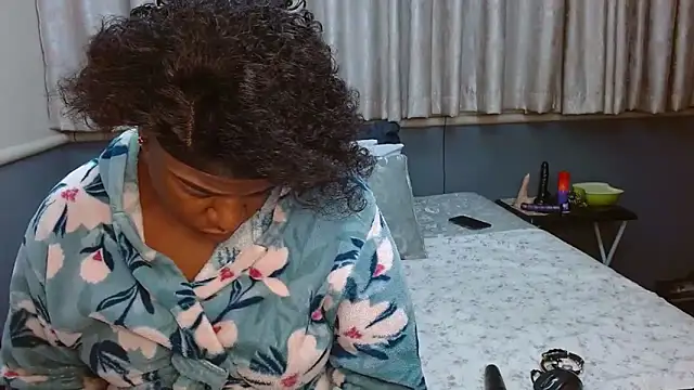 SlutyAngelxxx online show from October 30, 9:16 pm