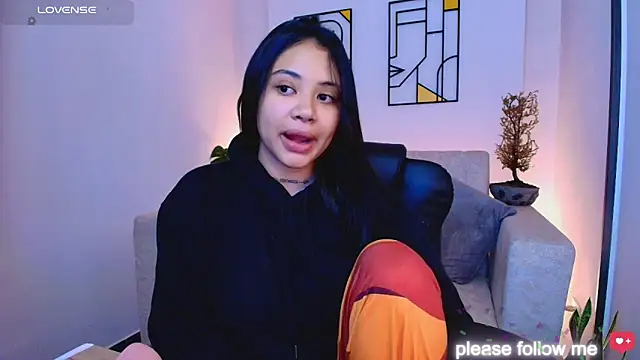 nicemiiaa7  online show from February 28, 2:49 pm