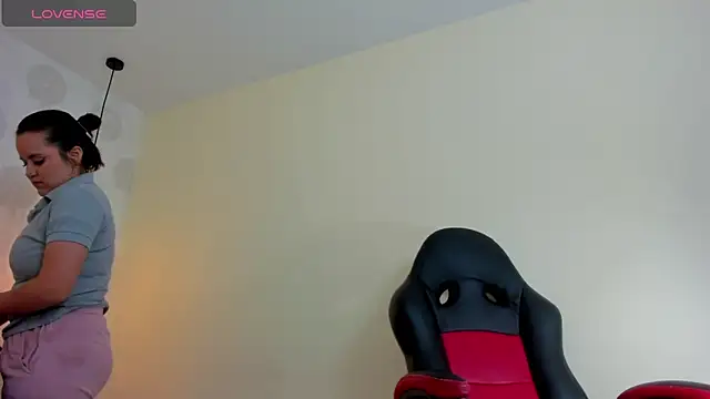 GIANAMILLER6 online show from March 24, 11:59 am