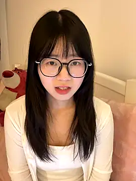 Ella-A9 online show from November 28, 4:10 pm