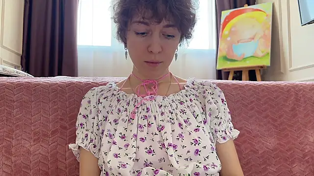 daniellia  online show from November 17, 9:32 am