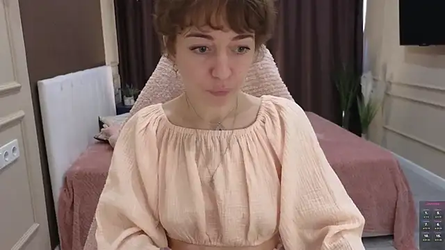 daniellia  online show from September 26, 9:07 am