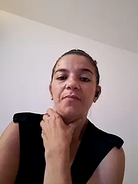 alinaalinutzq online show from September 10, 2:28 pm