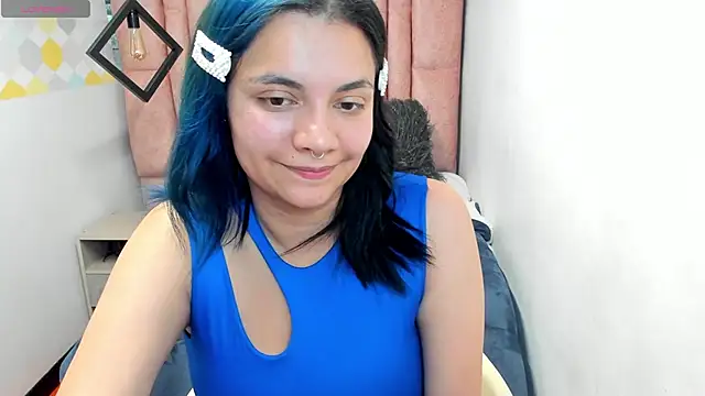 Snapshot of Kiara_Cruz__ chatting on October 16, 8:11 pm Kiara Cruz online show from October 16, 8:11 pm