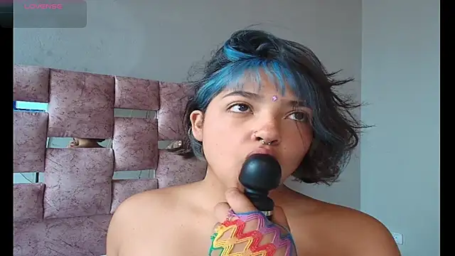 Snapshot of Serena_Rose_Rs chatting on October 22, 8:36 pm Serena Rose Rs online show from October 22, 8:36 pm