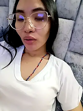 lucyy liiuu online show from November 23, 11:17 pm