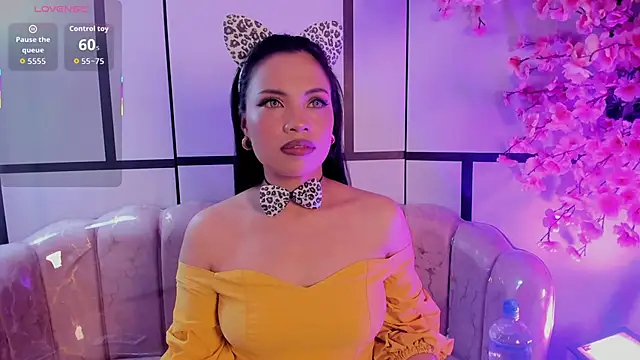 anyjones  online show from February 13, 4:58 am