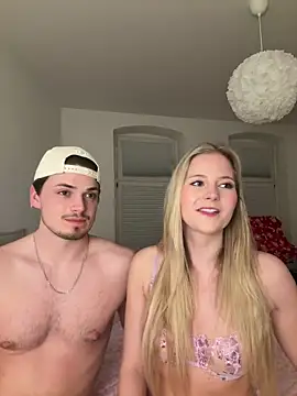 xlinababe online show from December 21, 8:35 pm