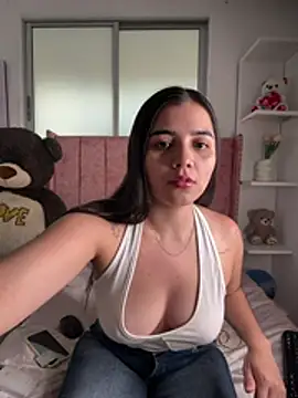 salomecute21 online show from June 10, 11:31 am