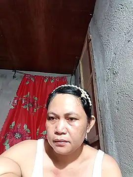 Everleigh mom online show from September 19, 9:36 pm