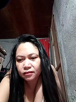 Everleigh mom online show from December 3, 9:39 pm